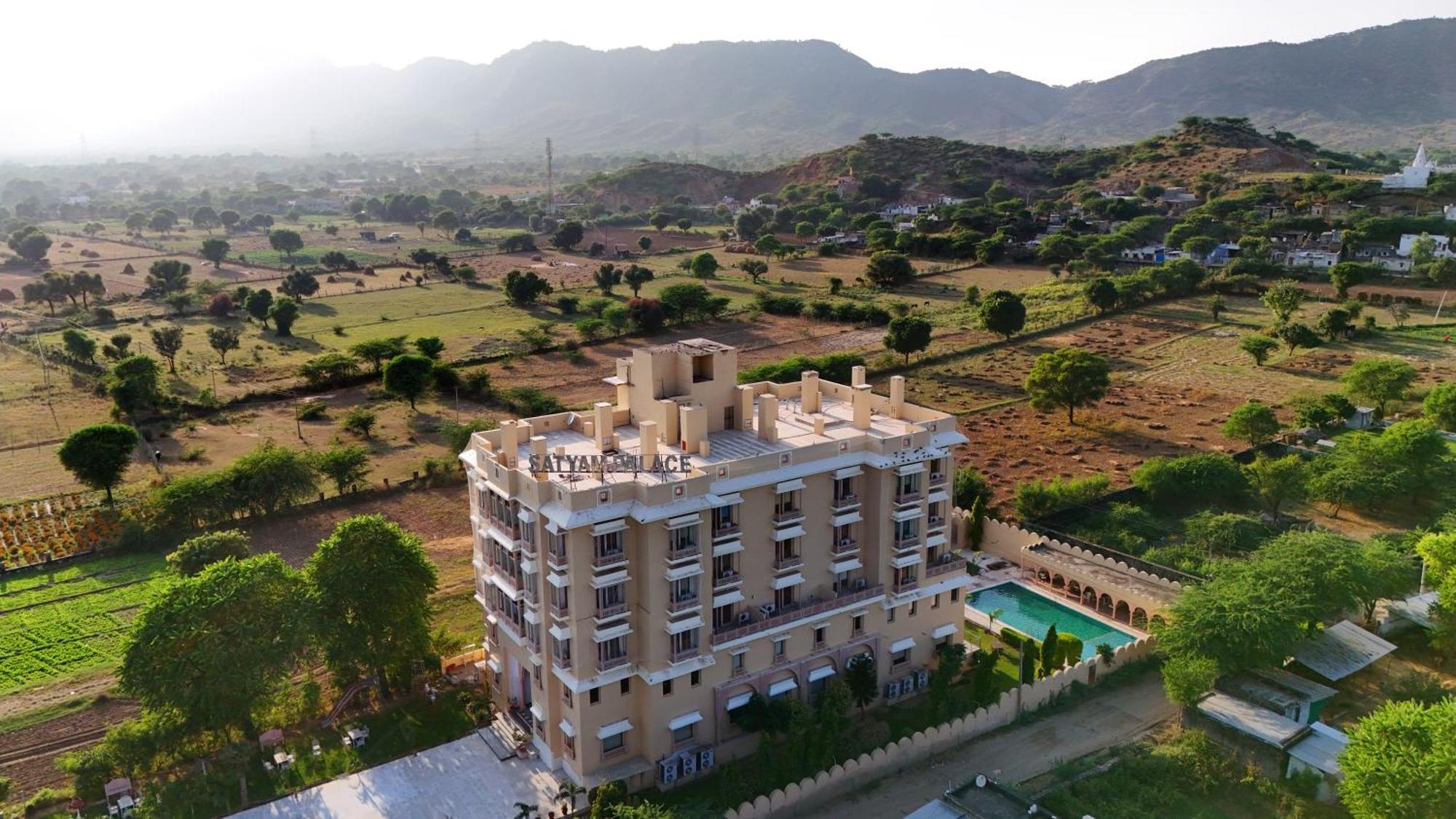 Satyam Palace Resort Pushkar Exterior foto